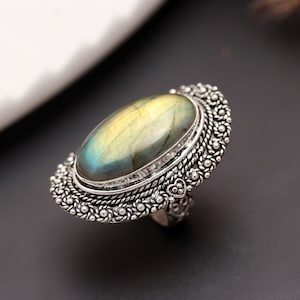 Labradorite Ring, 925 Sterling Silver Ring, Handmade Nature Inspired Ring,  Jewelry, Hearts Ring, Gift For Her