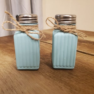 Farmhouse Painted Salt and Pepper Shaker Set | Rustic Salt and Pepper Shaker Set