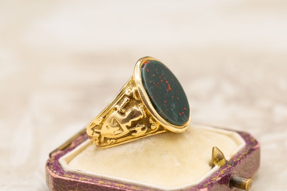 Victorian Bloodstone Antique Gold Signet Ring Sol… - image 7