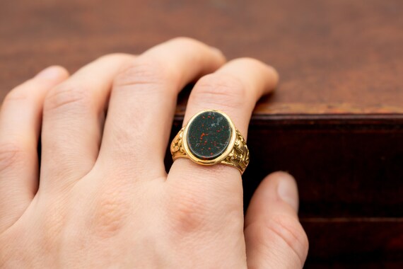 Victorian Bloodstone Antique Gold Signet Ring Sol… - image 10