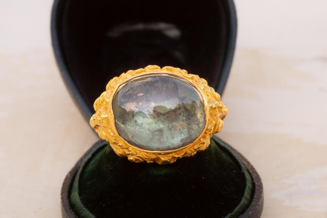 Antique Balinese Priests Ring in 22k Gold With Foiled Glass, Late 19th ...