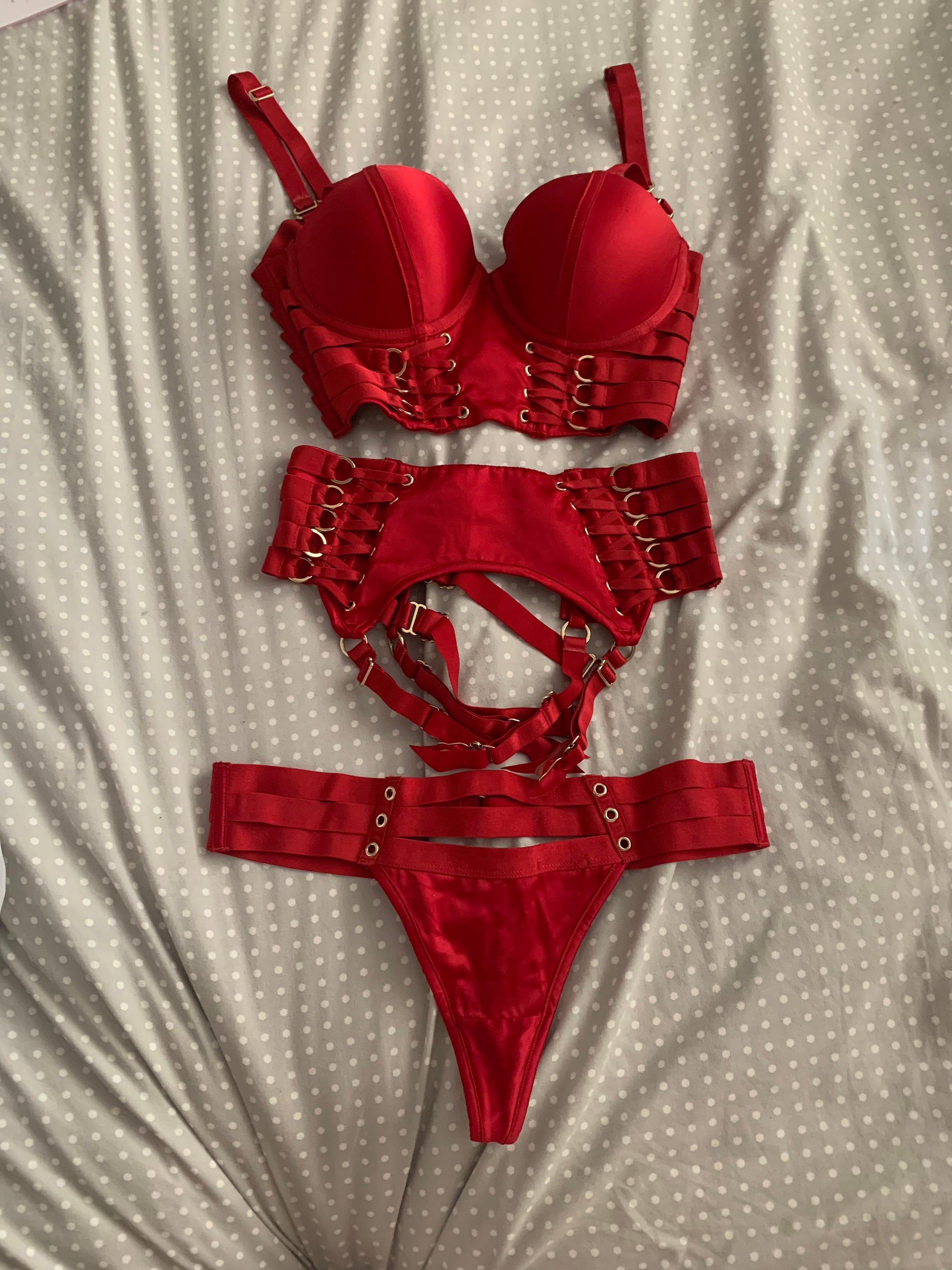 Honey Birdette Red Stevie Set 