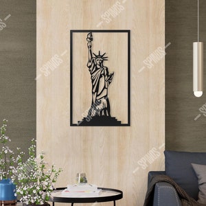 Statue of Liberty Wood Wall Art: New York Landmark Decor