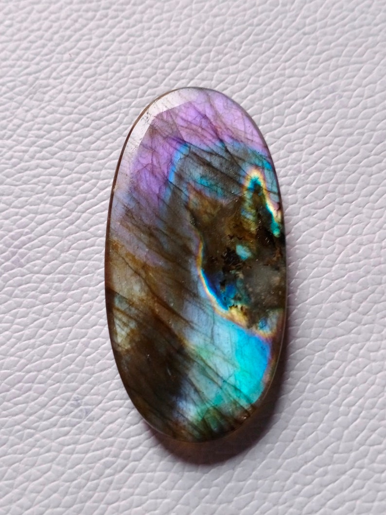 Attractive Unique Rainbow Rare Fire Labradorite Gemstone All Pendant Jewelry Making Stone Labradorite Stone 66X51X6 mm 161 Crt Labradorite