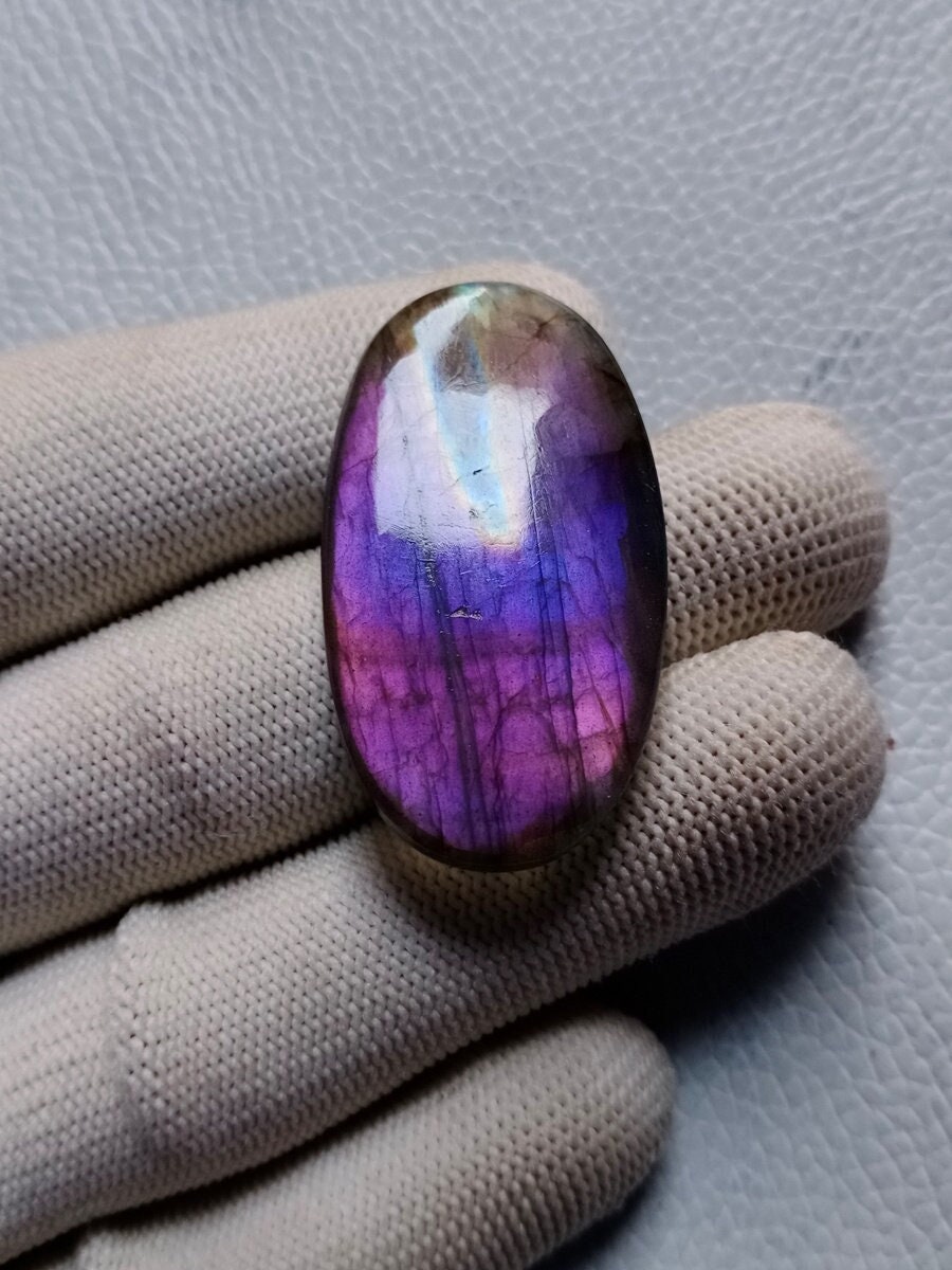 Top Unique Rare Purple Fire Labradorite Gemstone All Pendant Jewelry Making Stone Labradorite Stone 52X31X8 mm 118 Crt Labradorite