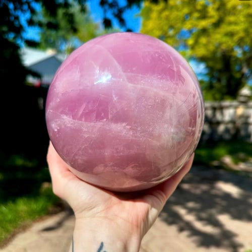 彫刻された翡翠の鳥：天然石クリスタルの置物（2.6インチ） - Etsy 日本