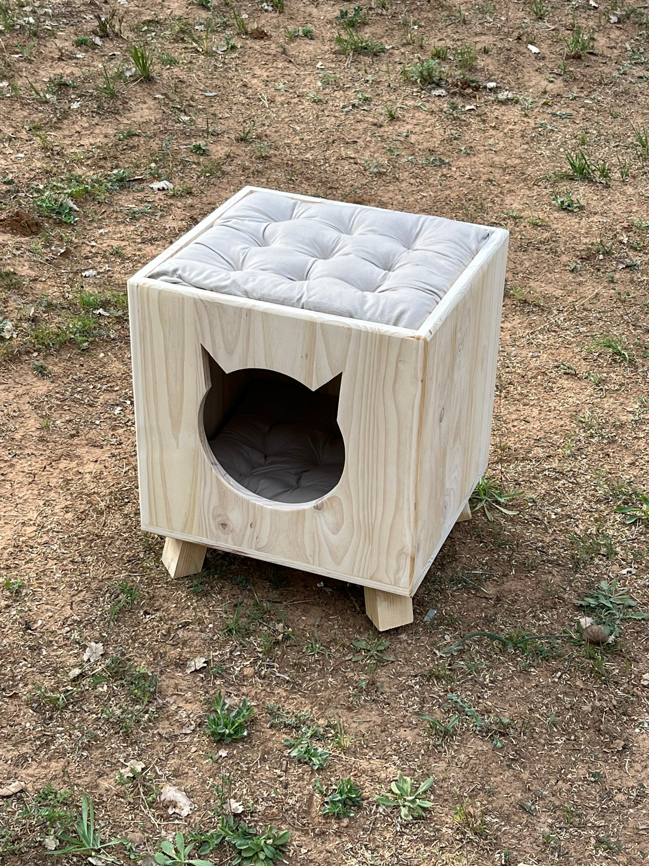 Original Pine Cat Box House and Its Cushions. Etsy