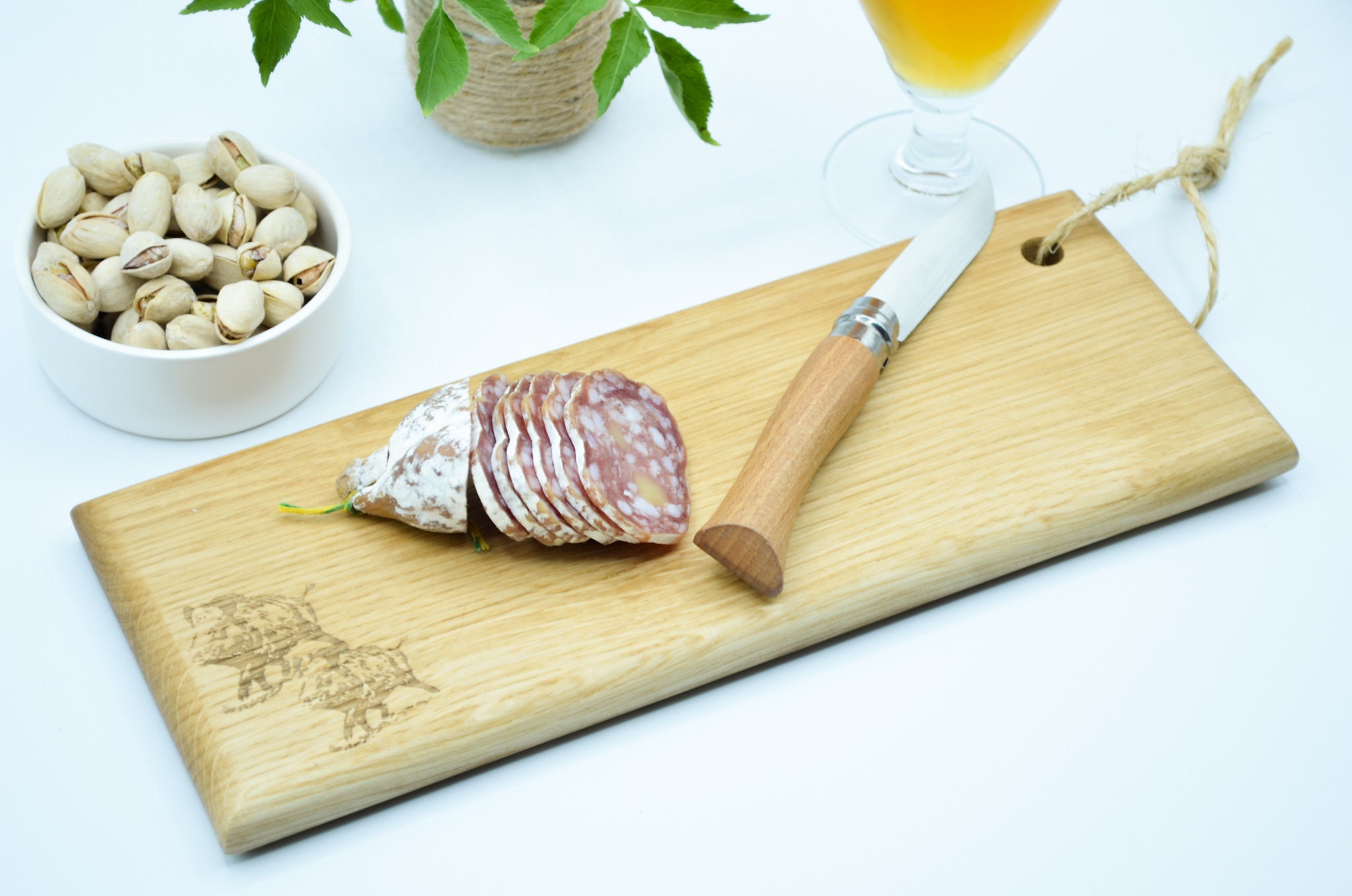 Planche à Découper en Bois Sanglier