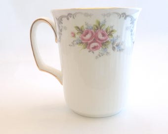 Vintage roze porseleinen mok "Tranquility" van Royal Albert