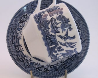 Tazza e piattino vintage "Blue Willow" Churchill - Made in England - Decorazione a trasferimento blu e bianca