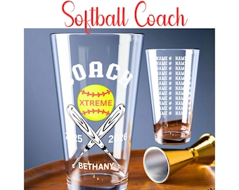 Personalized Softball Coach Pint Glass with Team Roster – End-of-Season Gift