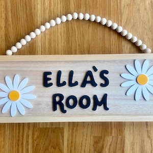 Daisy name sign • Personalized name sign • Flower name sign • Daisy sign • Door name sign • Flower sign for door • Daisy door sign