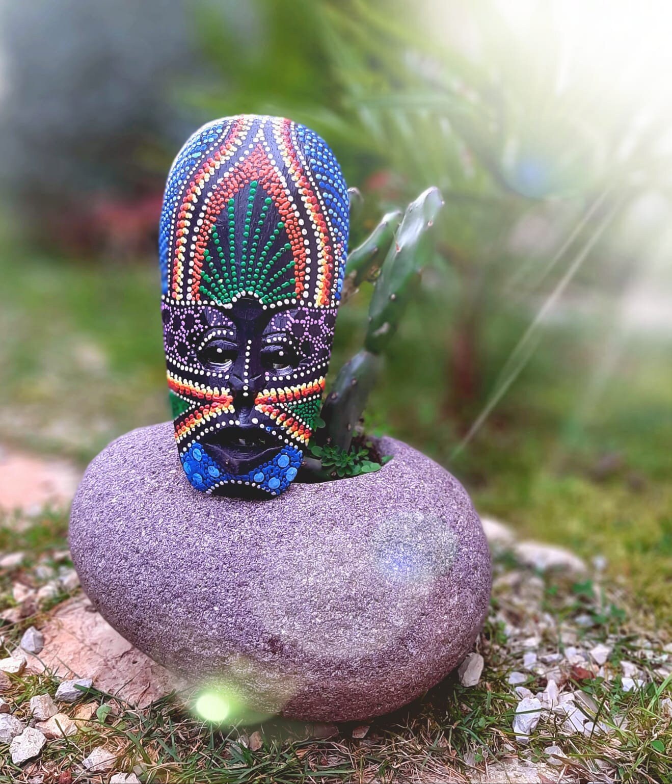 Masque Décoratif en Bois Artisanal