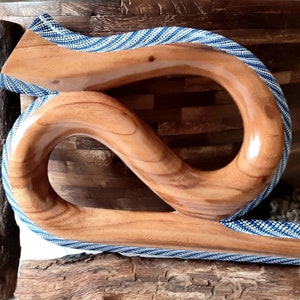 Spiral wooden didgeridoo