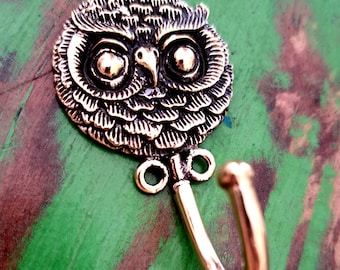 Handcrafted owl wall hook in aged metal, kitchen/bathroom hook, towel rack