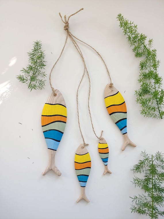 12 Pcs Wooden Fish Wall Decor – Coastal Hanging Art For Lake House, Bathroom, Beach Theme