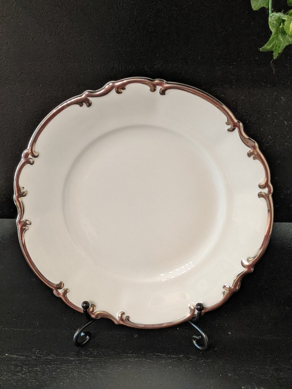 Hutschenreuther China Revere White with Platinum Trim Dinner Plate Sylvia Exc.