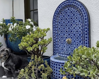 Marokkaanse Mozaïek Waterfontein | Kobalt blauwe Marokkaanse tegel waterfontein | blauwe tegelfontein marokko | marokkaanse inrichting