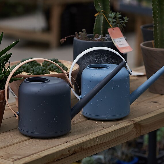 water container with spout water container with spout