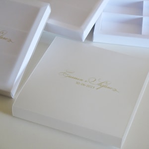 Bomboniera Degustazione 6 Scomparti Personalizzata Scatola Porta Confetti Quadrata Semitrasparente Elegante Packaging per Eventi Speciali