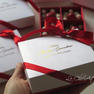 Set Bomboniera Degustazione Oro a Sfilo 4 Scomparti Scatola Personalizzata per Matrimonio Laurea Packaging Lusso con Laminazione