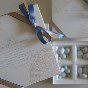 Set Scatola bomboniera comunione damascato beige-carta da zucchero -degustazione confetti a 4 scomparti personalizzata