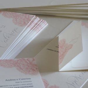Set da 10 pz Partecipazione matrimonio cards e busta personalizzata, peonie rosa cipria