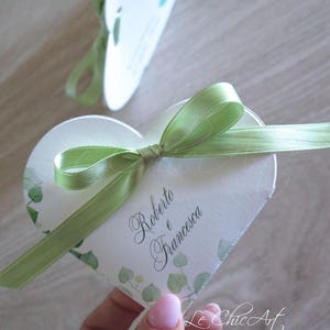 Scatola Porta Confetti Cuore Verde Salvia Promessa Matrimonio Bomboniera Personalizzata Elegante  Packaging Cuore Fiori Eucalipto