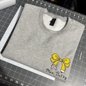 Personalized Pencil Bow Embroidered Crewneck Sweatshirt | Teacher Appreciation Gifts | Gifts for Her | Gifts for Teachers | Custom Crewneck