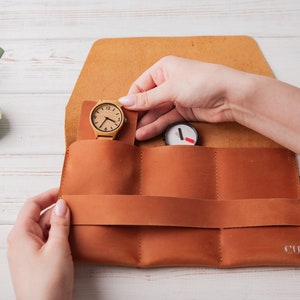 Customized Leather Watch Case, Watch Travel Pouch, Engraved Watch Holder, Watch Protector, Watch Travel Holder, Protective Watch Organizer