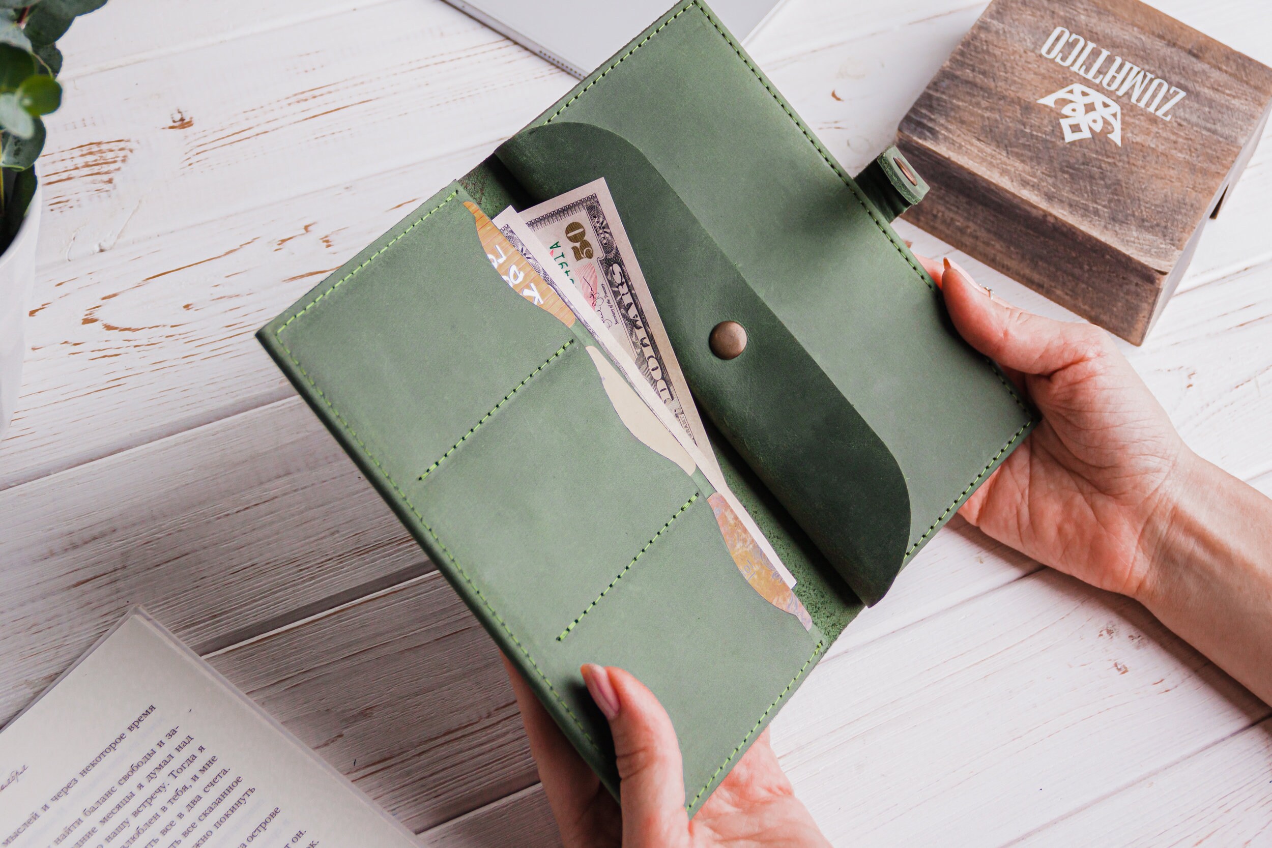cash organizer wallet