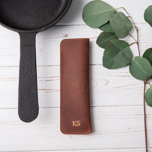 Brown vegetable tanned leather pot handle cover for lodge cast iron sk –  DMleather