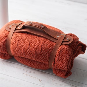 Pilates Mat Carrier, Customized Leather Yoga Mat Carrier, Handmade Yoga Mat Strap, Personalized Yoga Mat Holder, Leather Blanket Carrier