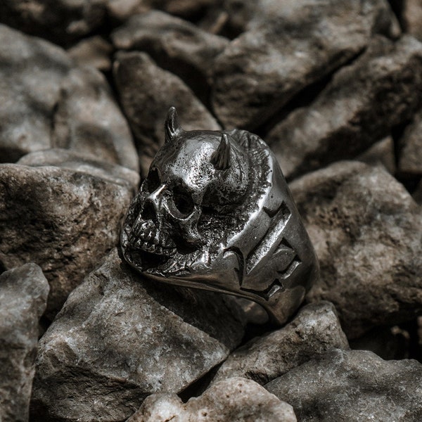 Devil one Ring (Handmade Gothic Ring • 925 Silver & Gold Skull Ring)