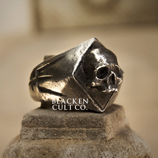 BLACKENFORK Ring (Handmade Gothic Ring • 925 Silver & Gold Skull Ring)