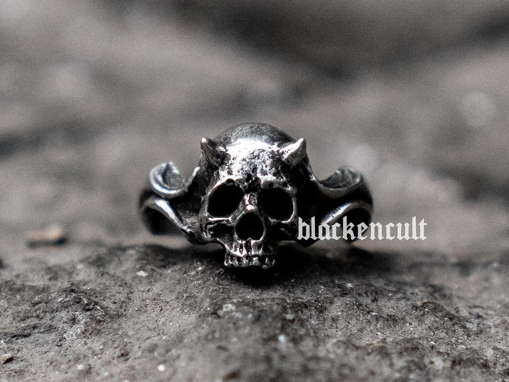 指輪・リング Devil Skull RING Mens Gothic Punk Devil Biker Skull Ring For Men Stainless