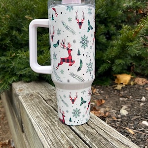 Christmas 40oz tumbler, Winter 40oz Tumbler, Holiday 40oz tumbler, Cute Christmas tumbler , 40oz tumbler, 40oz tumbler with handle, Cute mug