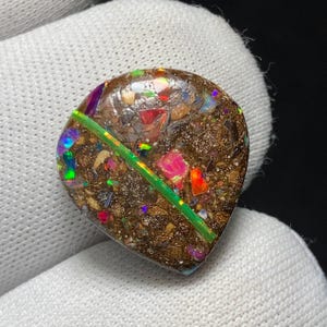 Exquisite Ammolite Cabochon, Rare And Vibrant Gemstone, 18 x 16 x 4MM, 7.6ct,  Opal Like Play Of Color This Is Unique Stone.