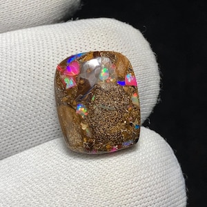 Exquisite Ammolite Cabochon, Rare And Vibrant Gemstone, 16 x 13 x 4MM, 6.5ct,  Opal Like Play Of Color This Is Unique Stone.