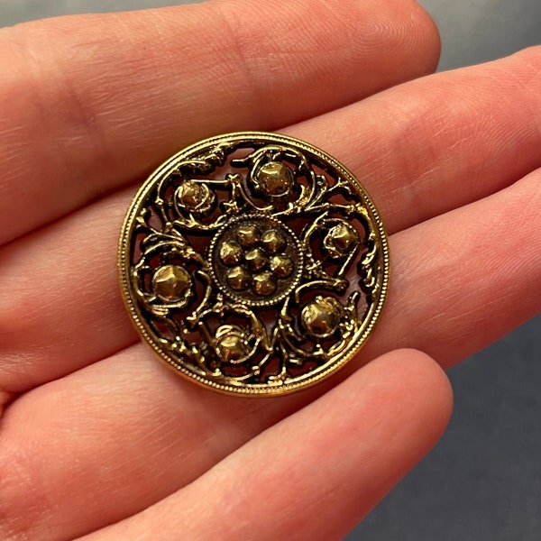 Vintage Style Metal Filigree Needle Minder | Diamond Painting Cover Minder | Magnet | Pin | Floral | Flowers | Vines | Antique Gold Colored