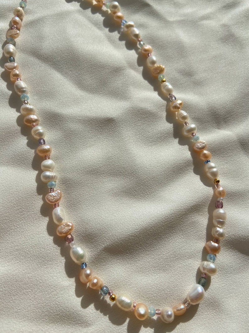 peach pearl necklace, beaded pearl necklace, pearl gold necklace