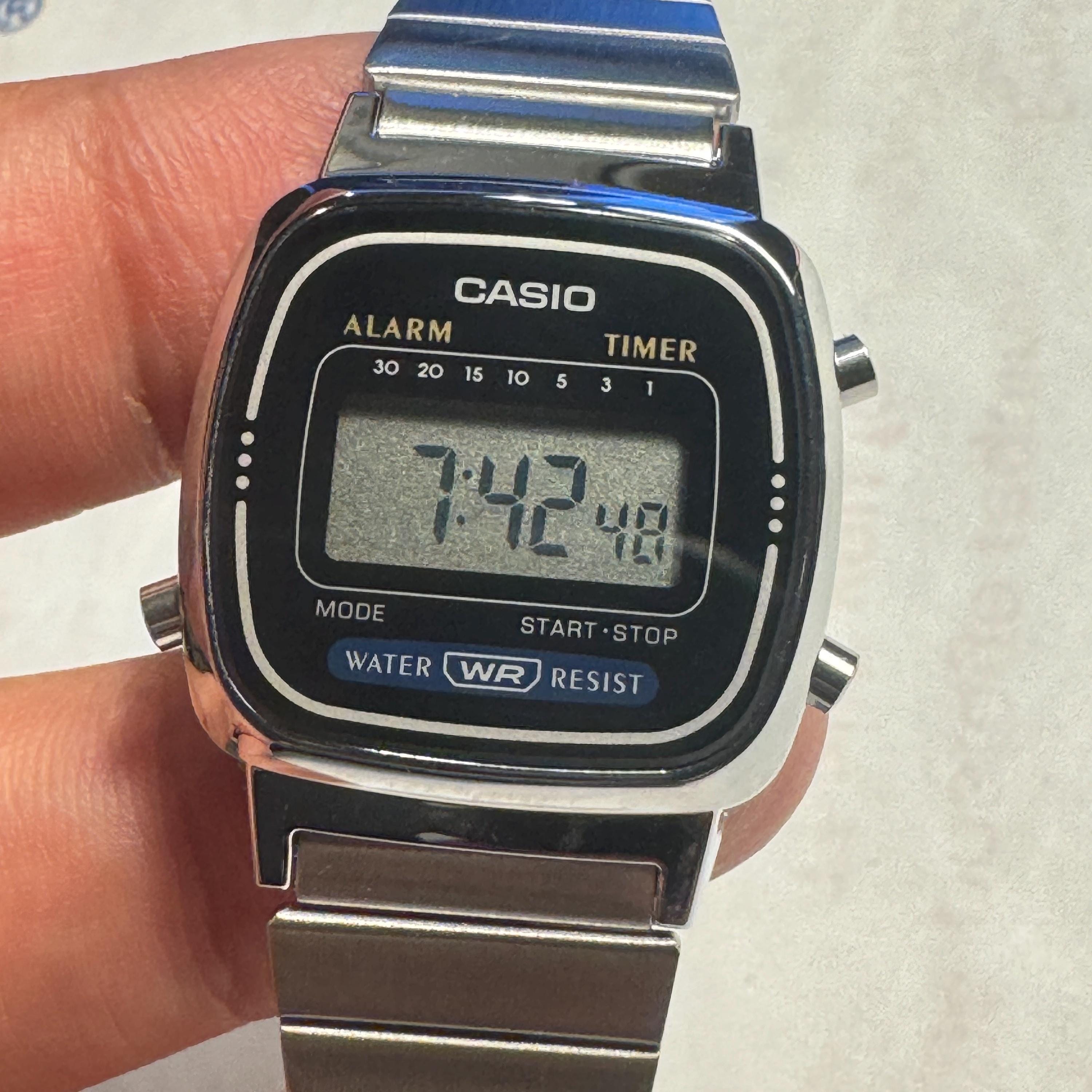 Ladies small Watch By Casio , 26mm Diameter, For Women , Teen Casio Watch for Ladies : Teen or Men Can be | Mercari main image 2