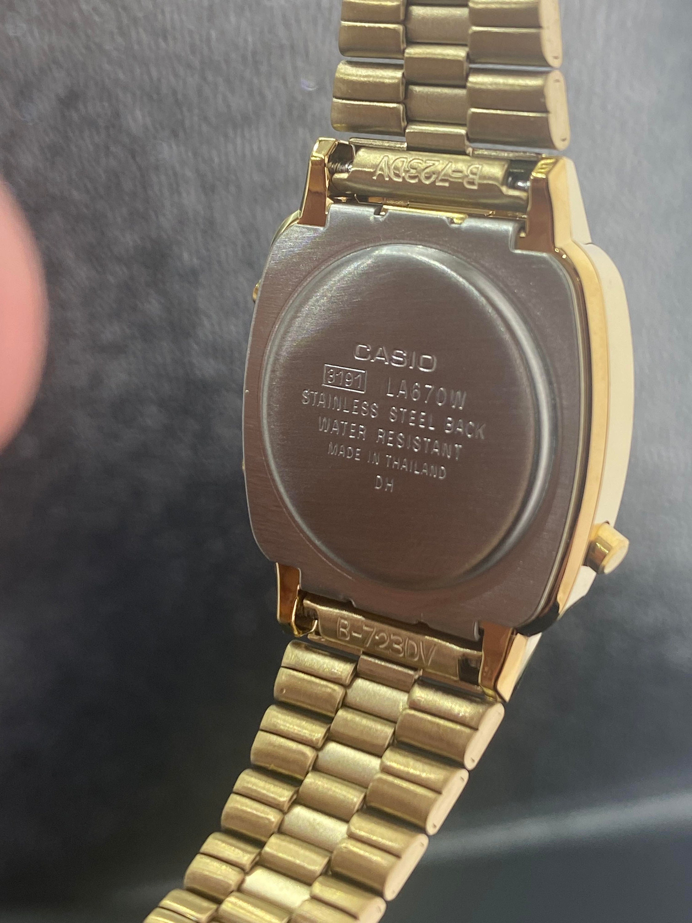 Casio la670w hotsell original