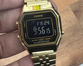 Casio Classic  Watch , extra small size 25mm Diameter , Brand New item, Fits 7 inches Long , Stainless Steel, Brand New Item