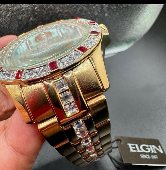 Elgin Watch Guadalope Christian Figure Mama Mary Christian Figure
