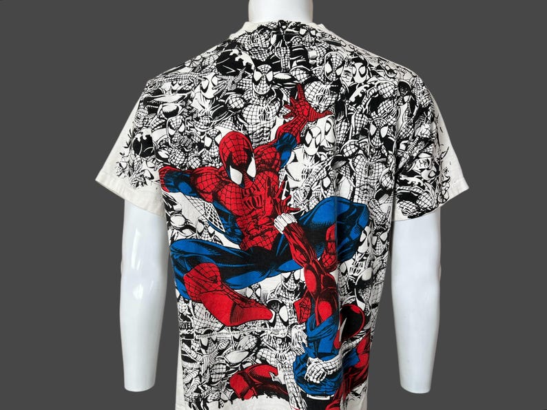 Vintage 1995 Marvel Comic Images Spider-Man Scarlet Spider All Over Print AOP White T Shirt Pre-Owned 23.5" x 27.5" Size XL image 2