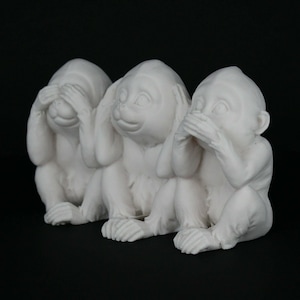 Drei weise Affen | Handarbeit | 7cm Affen Statue | weiße Alabaster Statue | Affen Figur | Wohndekor | Affen Skulptur