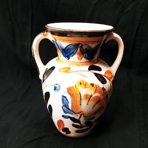 Made in Occupied Japan, beautiful and colorful handpainted vase, still clean and shiny, excellent vintage condition.
