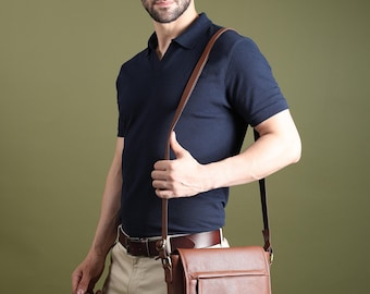 Spersonalizowana torba typu crossbody z pełnoziarnistej skóry, z bocznymi kieszeniami Buffalo