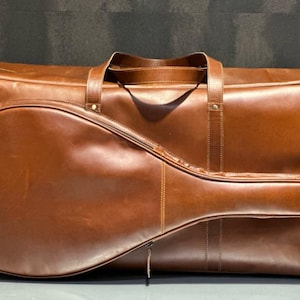 Leder Wochenendtasche mit Tennis-Design, Geschenk für Tennisspieler, Tennis-Gepäck, Tennis-Reisetasche, Monogramm Tennis-Reisetasche